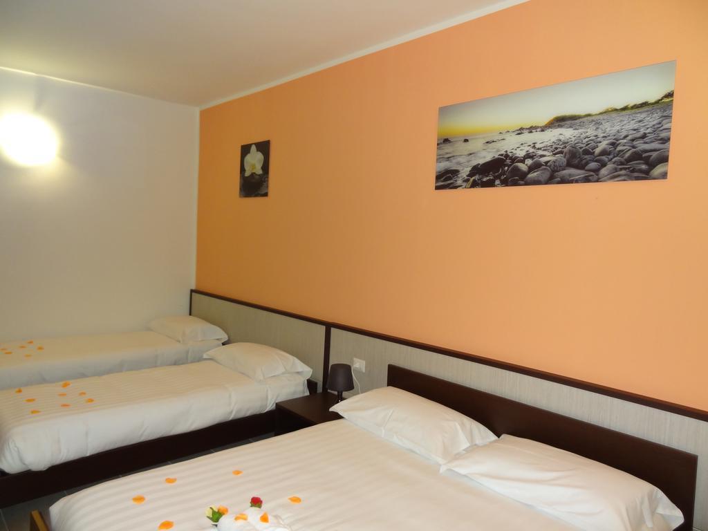 Affittacamere Rooms Di Matteo San Paolo di Iesi Exterior foto
